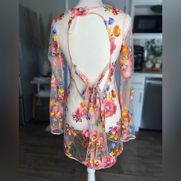 NWT For love & lemons Percy mini dress Peonies Size LARGE - Picture 5 of 14